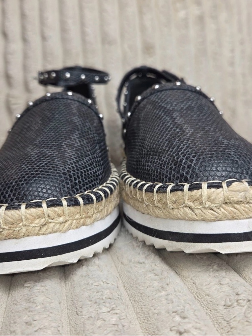JLO Jennifer Lopez Black Reptile Pattern Leather Platform Sandals Size 9.5M/41 - Picture 7 of 9